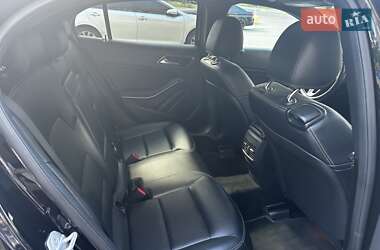 Внедорожник / Кроссовер Mercedes-Benz GLA-Class 2015 в 