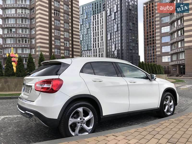 Внедорожник / Кроссовер Mercedes-Benz GLA-Class 2017 в Киеве фото 4 Внедорожник / Кроссовер Mercedes-Benz GLA-Class 2017 в Киеве