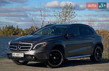 Позашляховик / Кросовер Mercedes-Benz GLA-Class 2016 в 