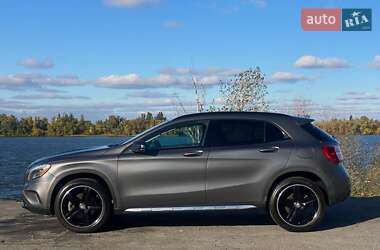Позашляховик / Кросовер Mercedes-Benz GLA-Class 2016 в 