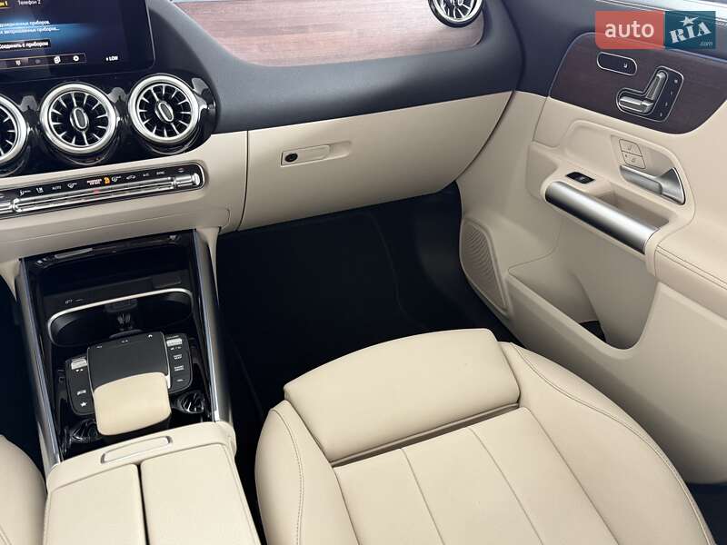 Внедорожник / Кроссовер Mercedes-Benz GLA-Class 2023 в Одессе