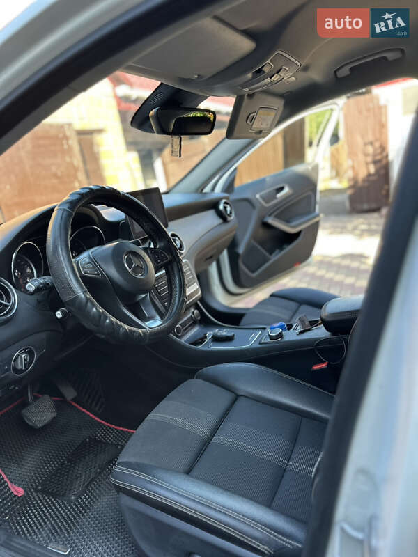 Позашляховик / Кросовер Mercedes-Benz GLA-Class 2017 в П'ятихатках