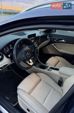 Позашляховик / Кросовер Mercedes-Benz GLA-Class 2017 в 