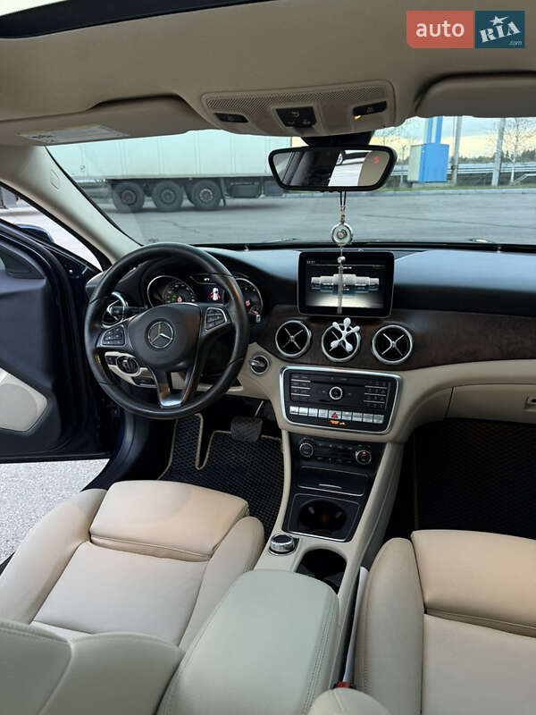 Внедорожник / Кроссовер Mercedes-Benz GLA-Class 2017 в Днепре
