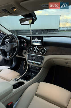 Позашляховик / Кросовер Mercedes-Benz GLA-Class 2017 в 