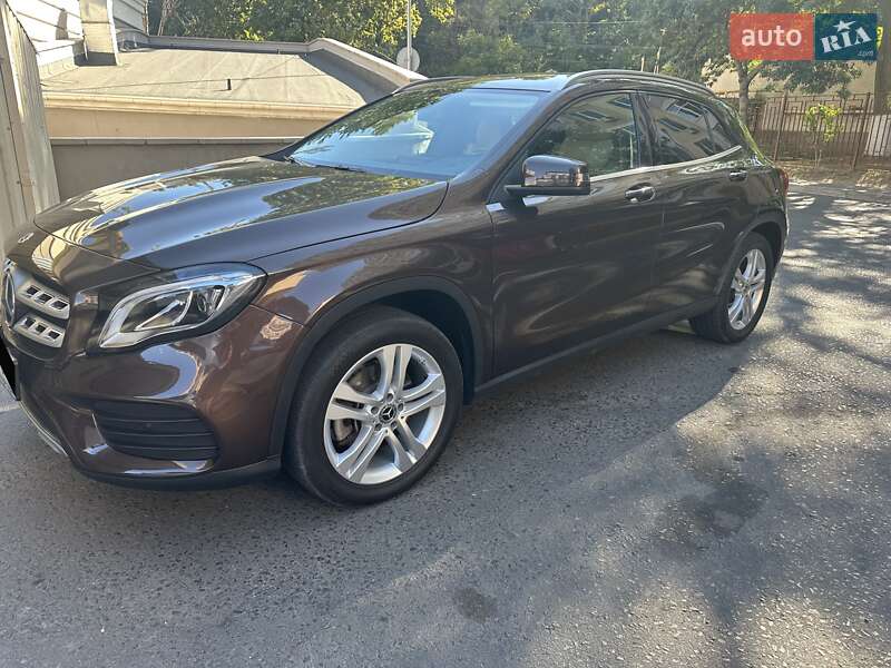 Позашляховик / Кросовер Mercedes-Benz GLA-Class 2018 в Одесі фото 3 Позашляховик / Кросовер Mercedes-Benz GLA-Class 2018 в Одесі