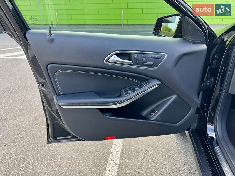 Внедорожник / Кроссовер Mercedes-Benz GLA-Class 2016 в Киеве фото 34 Внедорожник / Кроссовер Mercedes-Benz GLA-Class 2016 в Киеве