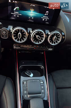 Внедорожник / Кроссовер Mercedes-Benz GLA-Class 2020 в 