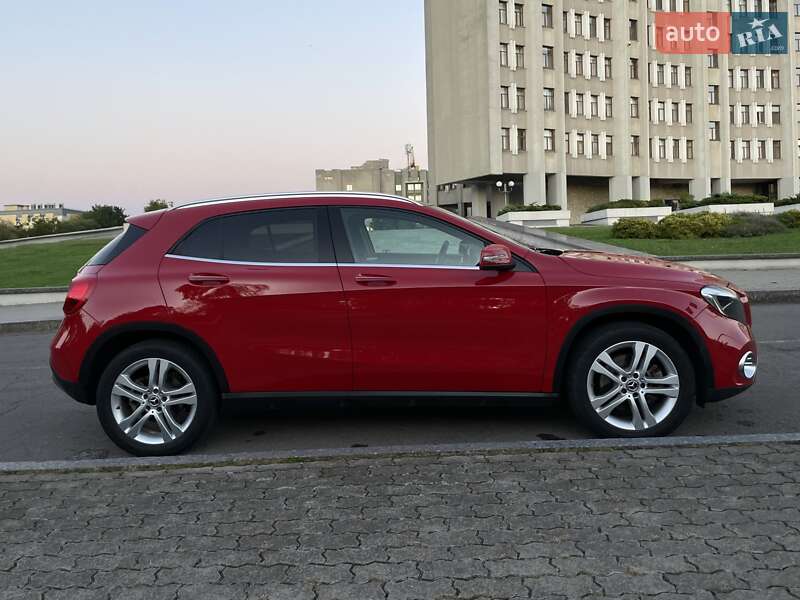 Внедорожник / Кроссовер Mercedes-Benz GLA-Class 2018 в Львове