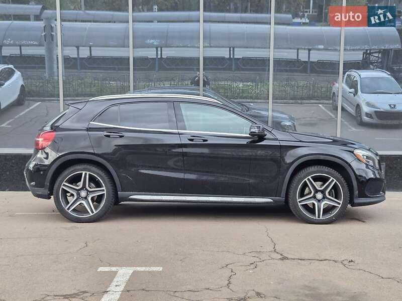 Внедорожник / Кроссовер Mercedes-Benz GLA-Class 2015 в Киеве