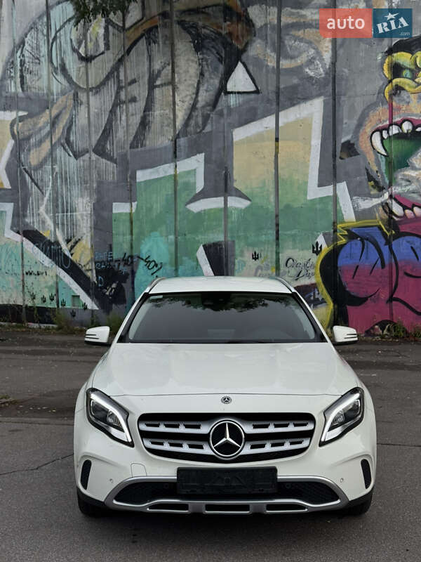 Внедорожник / Кроссовер Mercedes-Benz GLA-Class 2017 в Киеве фото 2 Внедорожник / Кроссовер Mercedes-Benz GLA-Class 2017 в Киеве