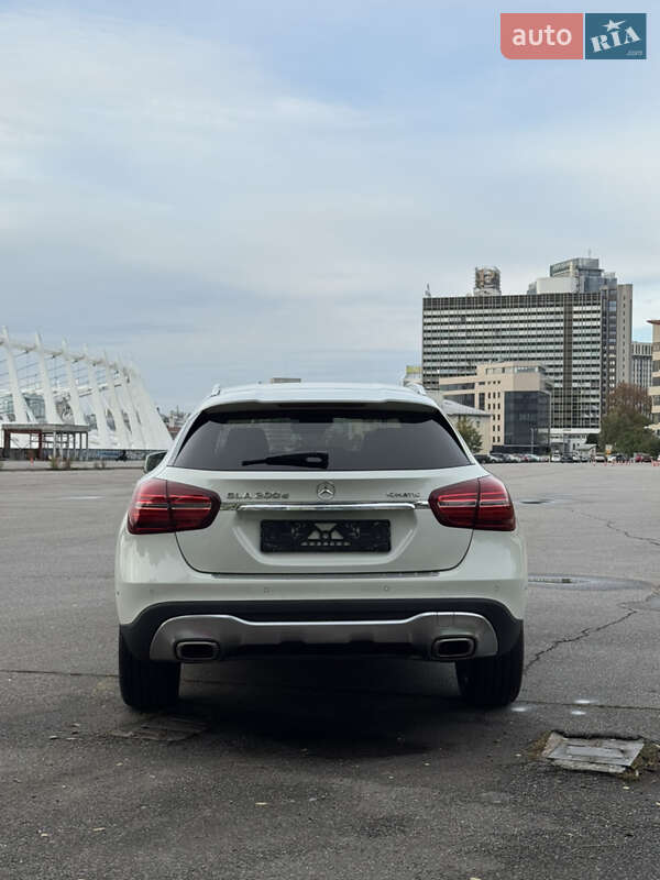 Внедорожник / Кроссовер Mercedes-Benz GLA-Class 2017 в Киеве фото 8 Внедорожник / Кроссовер Mercedes-Benz GLA-Class 2017 в Киеве