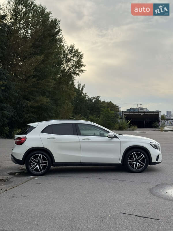 Внедорожник / Кроссовер Mercedes-Benz GLA-Class 2017 в Киеве фото 11 Внедорожник / Кроссовер Mercedes-Benz GLA-Class 2017 в Киеве