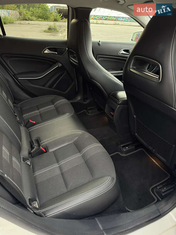 Внедорожник / Кроссовер Mercedes-Benz GLA-Class 2017 в Киеве фото 20 Внедорожник / Кроссовер Mercedes-Benz GLA-Class 2017 в Киеве