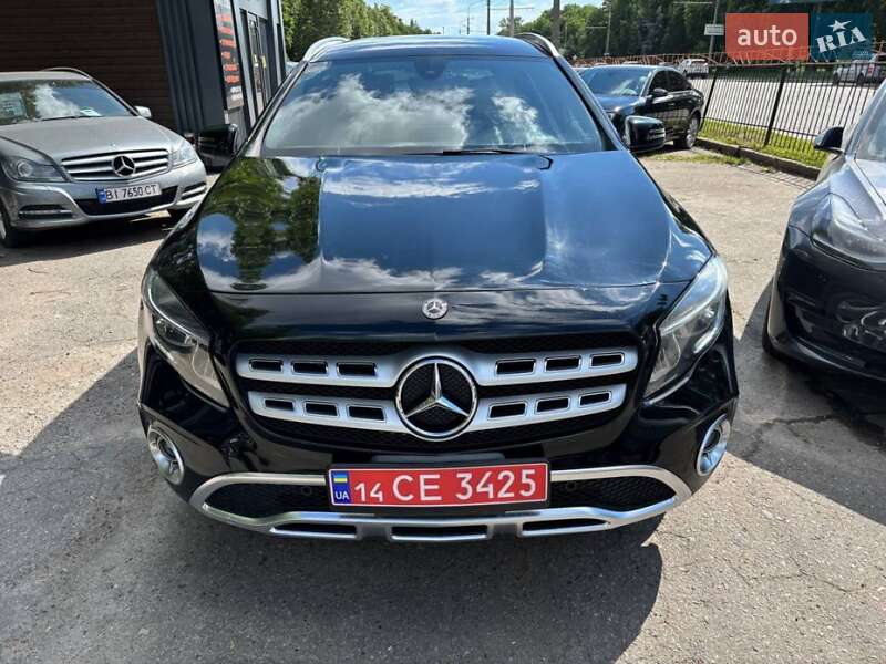 Внедорожник / Кроссовер Mercedes-Benz GLA-Class 2019 в Полтаве