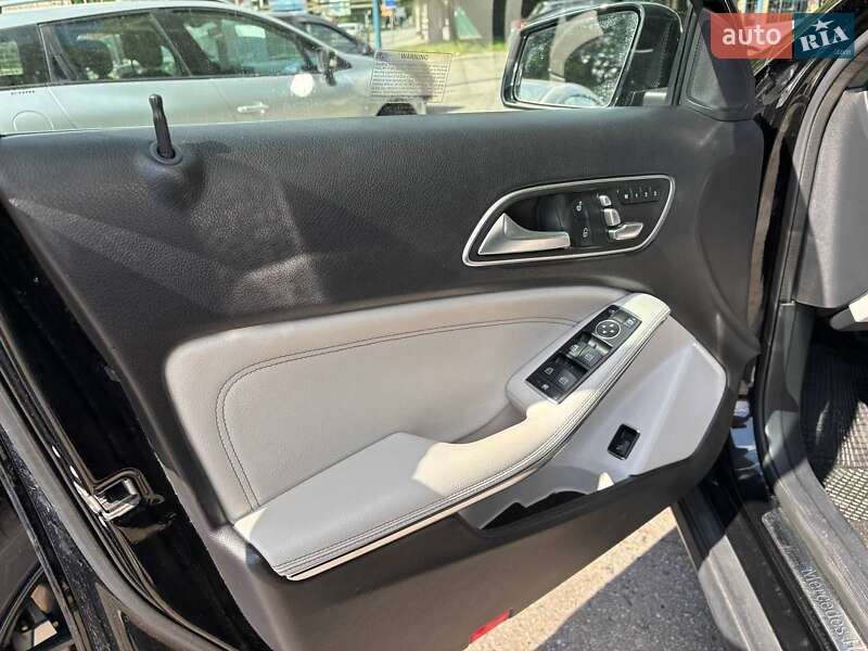 Внедорожник / Кроссовер Mercedes-Benz GLA-Class 2019 в Полтаве