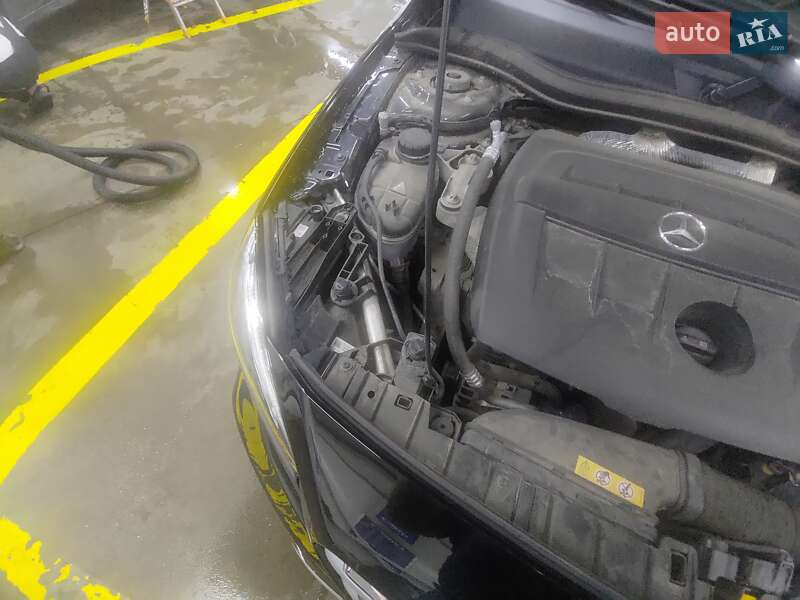 Внедорожник / Кроссовер Mercedes-Benz GLA-Class 2017 в Черновцах