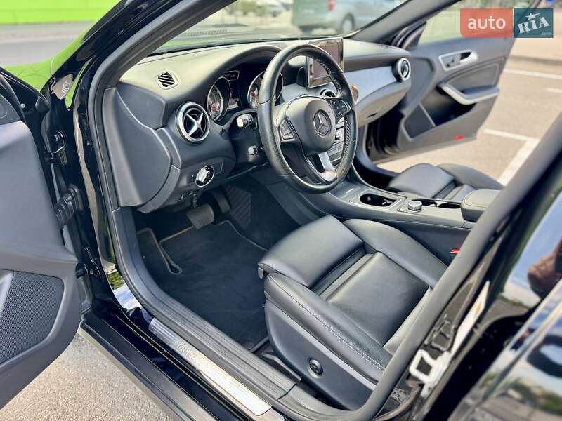 Внедорожник / Кроссовер Mercedes-Benz GLA-Class 2016 в Киеве фото 34 Внедорожник / Кроссовер Mercedes-Benz GLA-Class 2016 в Киеве