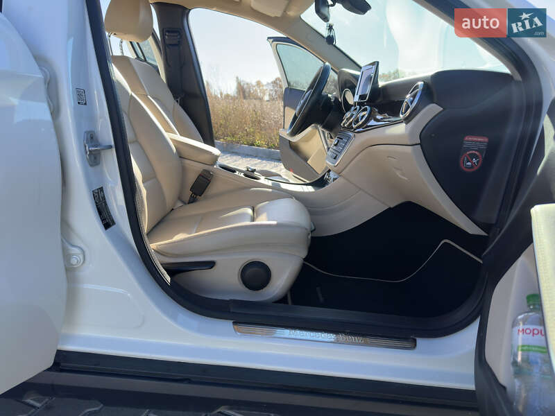 Позашляховик / Кросовер Mercedes-Benz GLA-Class 2015 в Тернополі