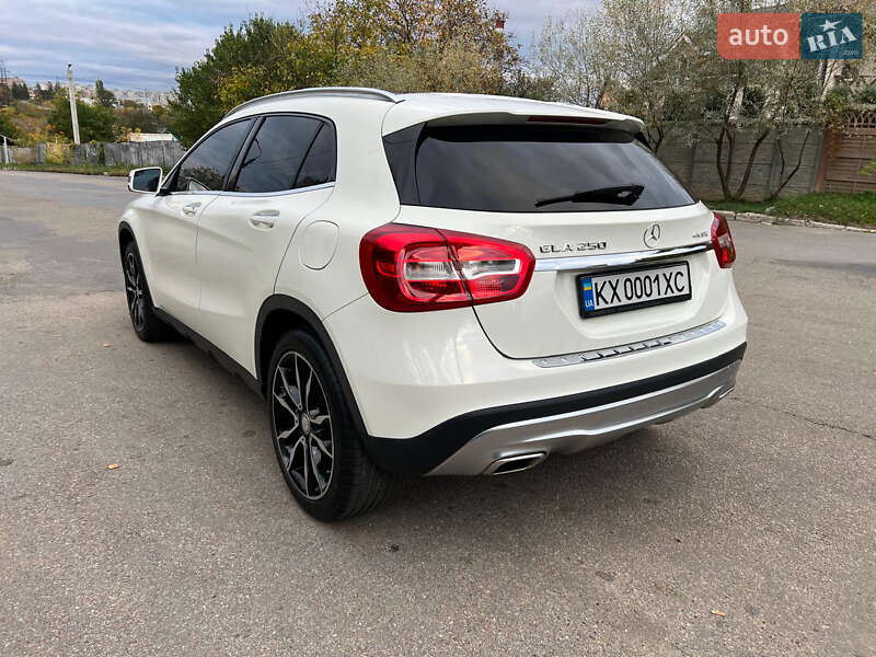 Внедорожник / Кроссовер Mercedes-Benz GLA-Class 2016 в Харькове