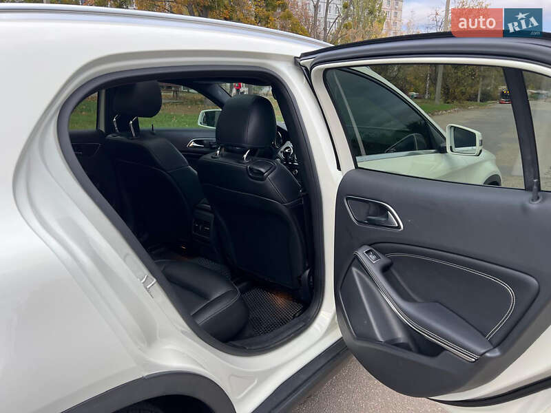 Внедорожник / Кроссовер Mercedes-Benz GLA-Class 2016 в Харькове