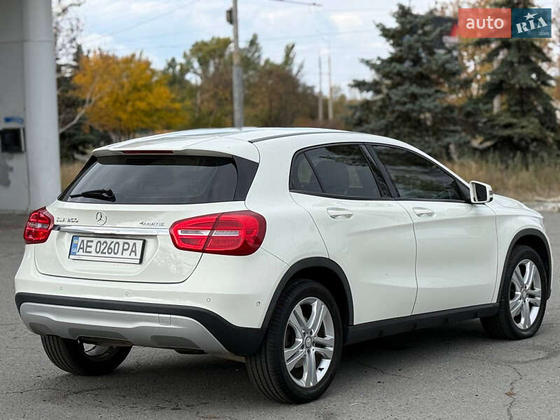 Внедорожник / Кроссовер Mercedes-Benz GLA-Class 2014 в Днепре фото 5 Внедорожник / Кроссовер Mercedes-Benz GLA-Class 2014 в Днепре