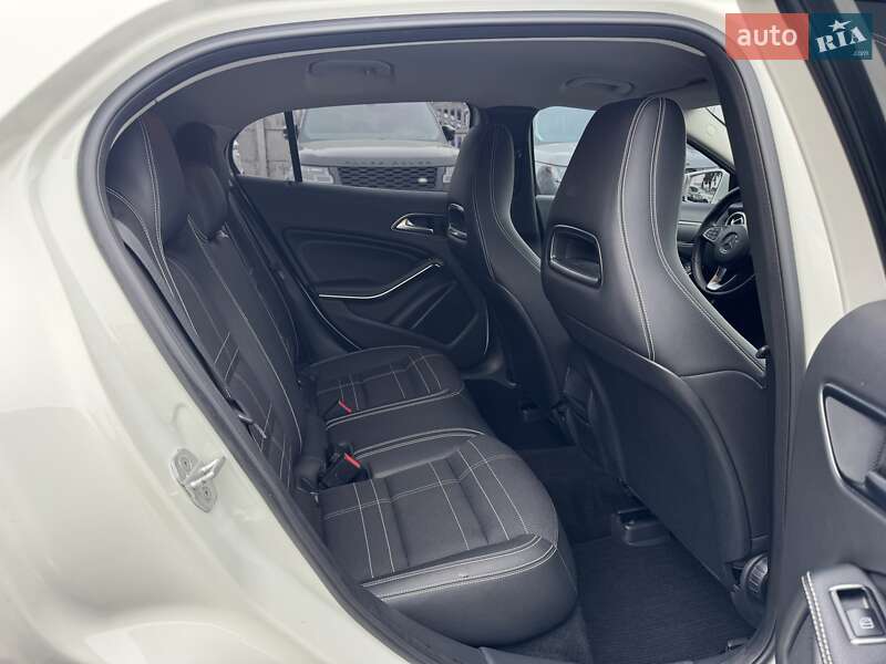 Внедорожник / Кроссовер Mercedes-Benz GLA-Class 2016 в Тернополе