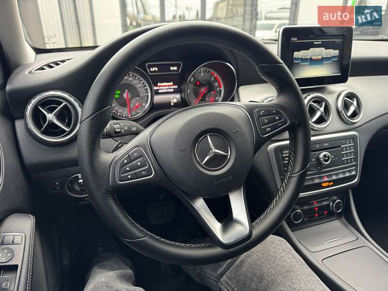 Внедорожник / Кроссовер Mercedes-Benz GLA-Class 2016 в Тернополе