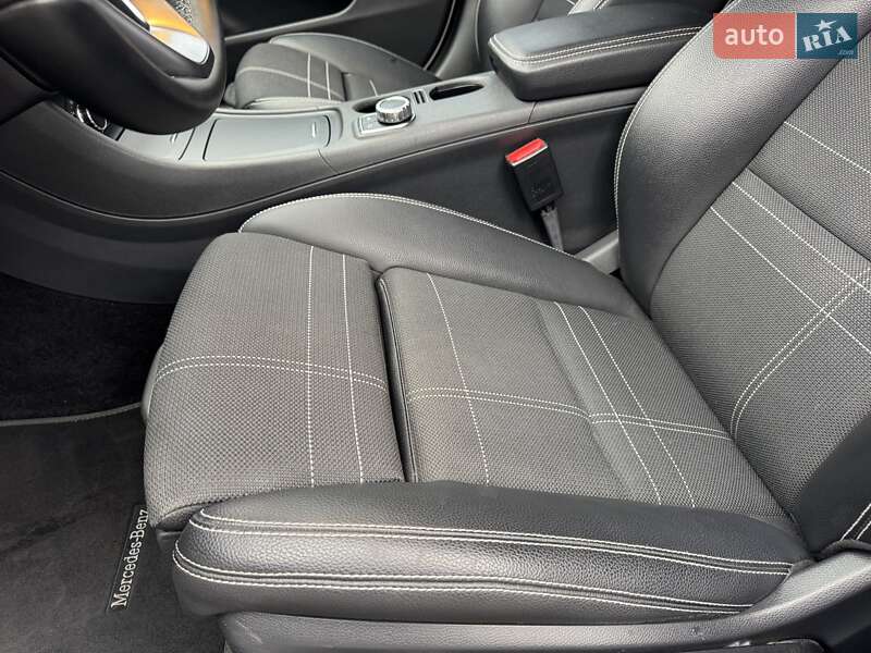 Внедорожник / Кроссовер Mercedes-Benz GLA-Class 2016 в Тернополе