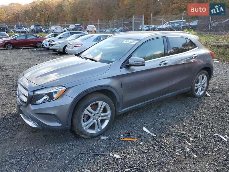 Mercedes-Benz GLA-Class 2015