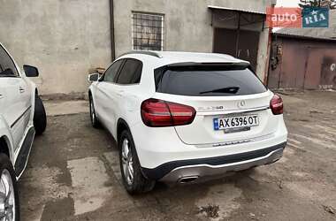 Внедорожник / Кроссовер Mercedes-Benz GLA-Class 2018 в Харькове