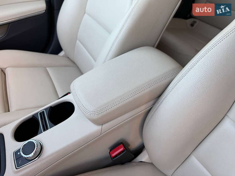 Позашляховик / Кросовер Mercedes-Benz GLA-Class 2017 в Стрию