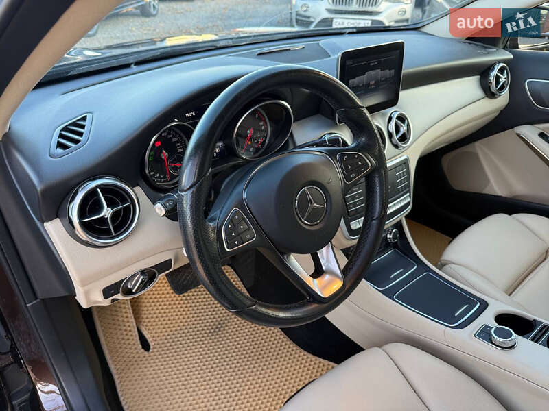 Позашляховик / Кросовер Mercedes-Benz GLA-Class 2017 в Стрию