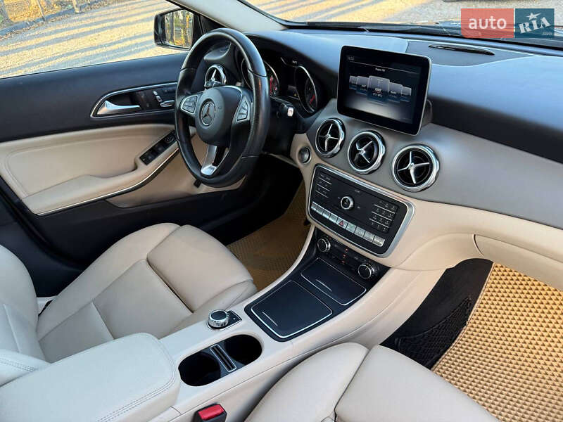 Позашляховик / Кросовер Mercedes-Benz GLA-Class 2017 в Стрию