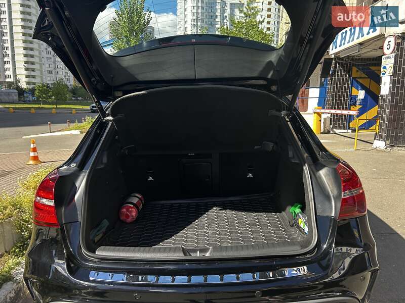 Внедорожник / Кроссовер Mercedes-Benz GLA-Class 2015 в Киеве