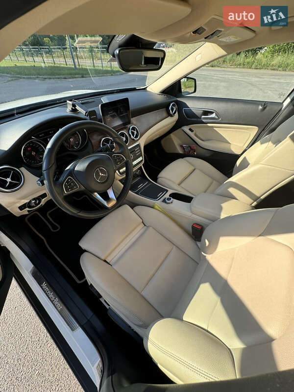 Внедорожник / Кроссовер Mercedes-Benz GLA-Class 2018 в Черкассах