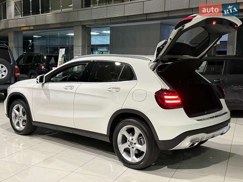 Внедорожник / Кроссовер Mercedes-Benz GLA-Class 2019 в Одессе