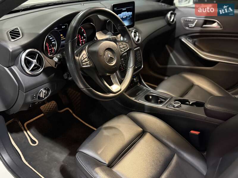 Внедорожник / Кроссовер Mercedes-Benz GLA-Class 2016 в Одессе
