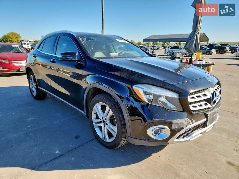 Mercedes-Benz GLA-Class 2019