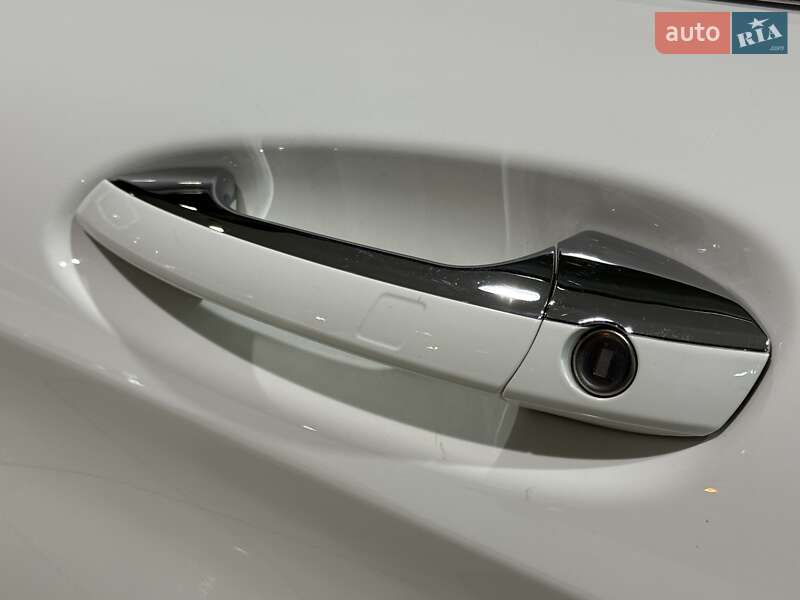 Позашляховик / Кросовер Mercedes-Benz GLA-Class 2019 в Одесі