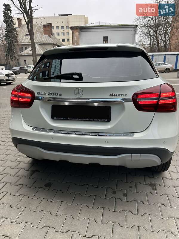 Позашляховик / Кросовер Mercedes-Benz GLA-Class 2017 в Києві