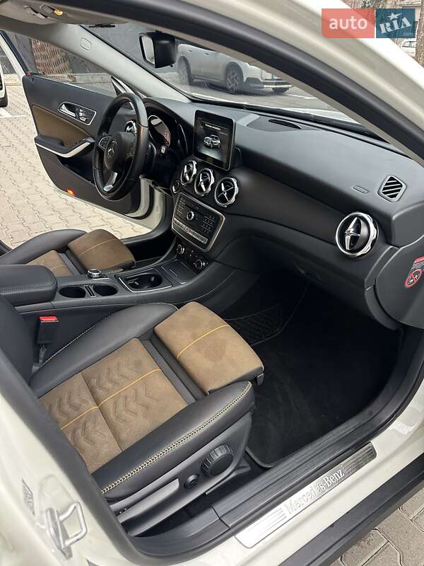 Позашляховик / Кросовер Mercedes-Benz GLA-Class 2017 в Києві