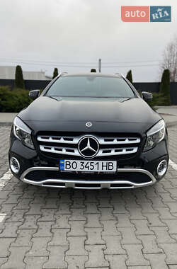 Внедорожник / Кроссовер Mercedes-Benz GLA-Class 2018 в Тернополе
