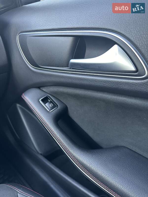 Внедорожник / Кроссовер Mercedes-Benz GLA-Class 2015 в Черновцах фото 18 Внедорожник / Кроссовер Mercedes-Benz GLA-Class 2015 в Черновцах