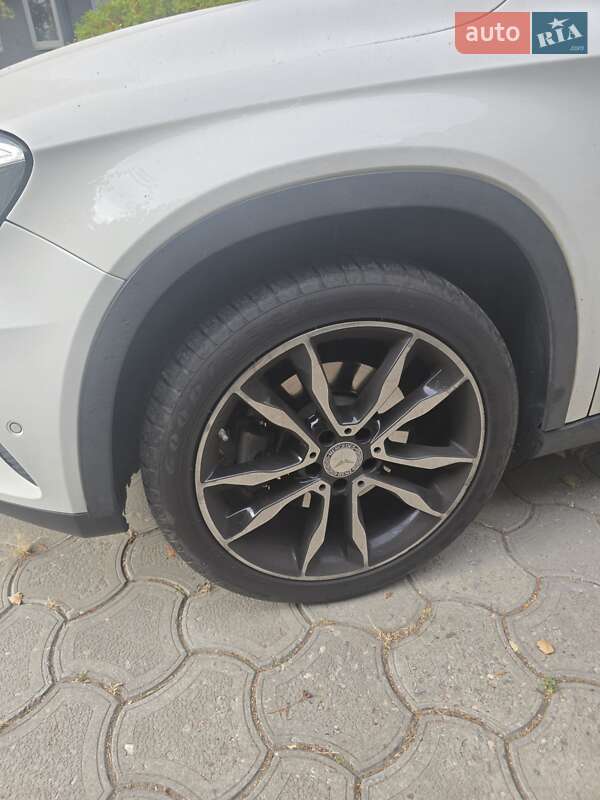 Внедорожник / Кроссовер Mercedes-Benz GLA-Class 2017 в Запорожье