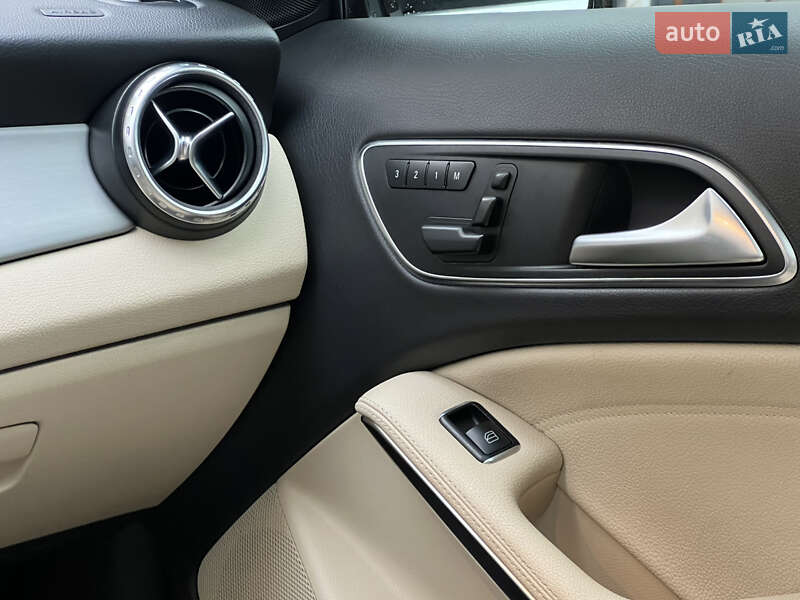 Внедорожник / Кроссовер Mercedes-Benz GLA-Class 2017 в Киеве фото 40 Внедорожник / Кроссовер Mercedes-Benz GLA-Class 2017 в Киеве