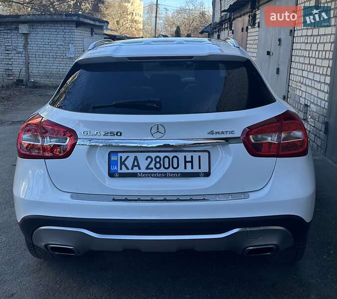 Позашляховик / Кросовер Mercedes-Benz GLA-Class 2018 в Києві
