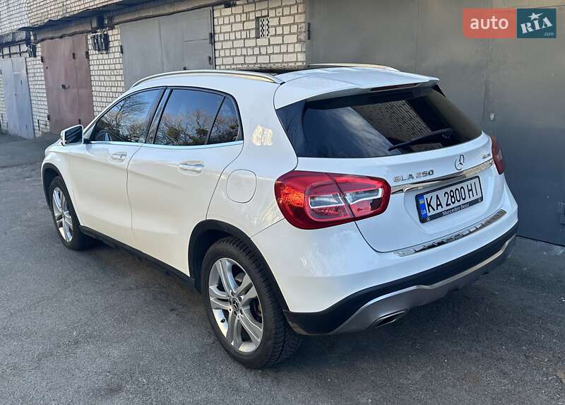 Позашляховик / Кросовер Mercedes-Benz GLA-Class 2018 в Києві
