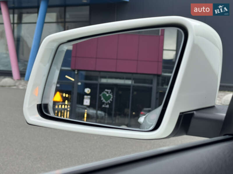 Позашляховик / Кросовер Mercedes-Benz GLA-Class 2016 в Києві