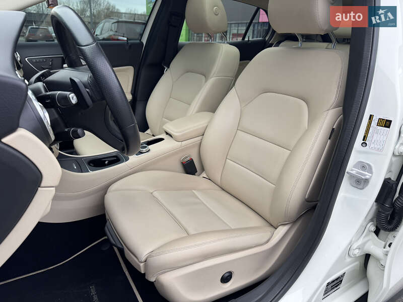 Позашляховик / Кросовер Mercedes-Benz GLA-Class 2016 в Києві